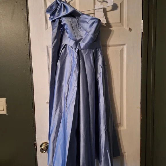 Girls Cinderella Blue One-Shoulder Formal Gown - Picture 2 of 7